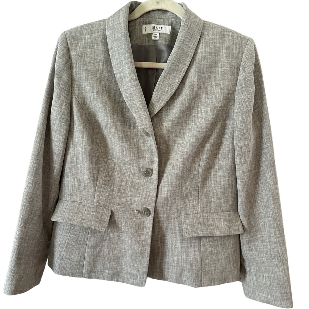 Perfect condition, grey Le Suit blazer